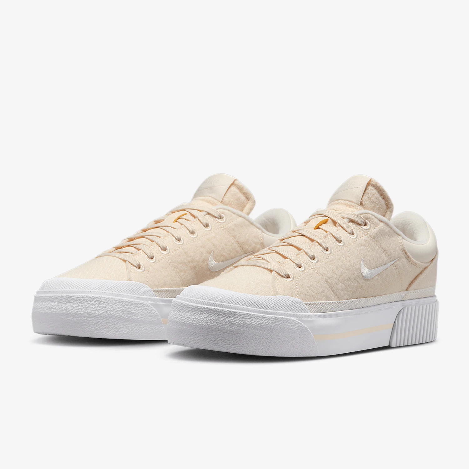 

Официальные женские кроссовки на платформе Nike Authentic Court Legacy Lift FZ2606-101