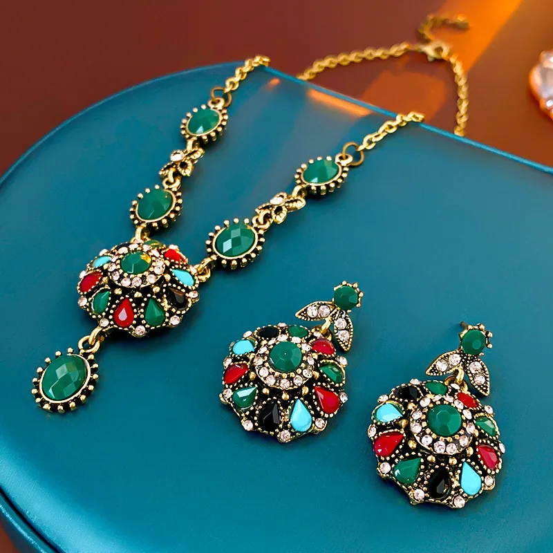 Colorful Rhinestonewater Drop Round Flower Necklaces for Women Vintage Advanced Collar Chains Aesthetic Dainty Jewelry Wholesale