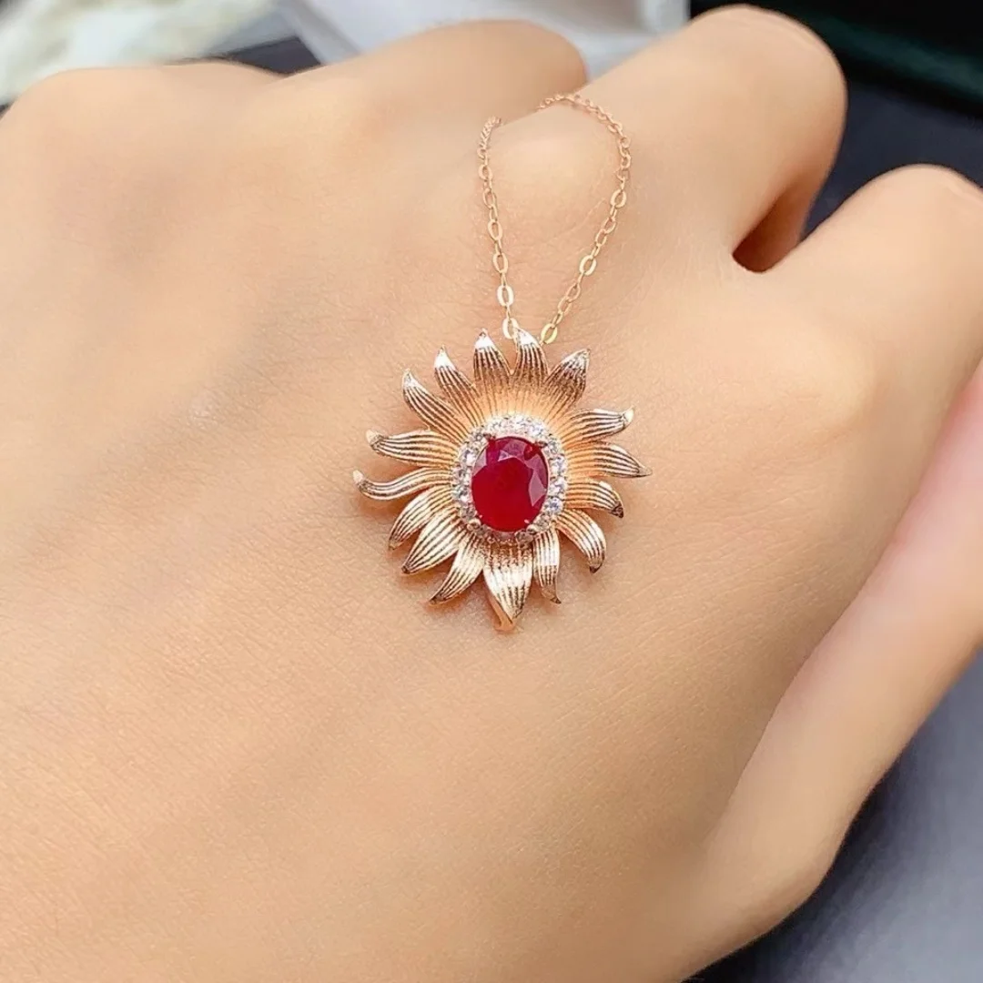 2024 New 925 Sterling Silver Inlaid Sunflower Fashionable Female Pendant Ruby Sapphire Emerald Three Color girl Gift。