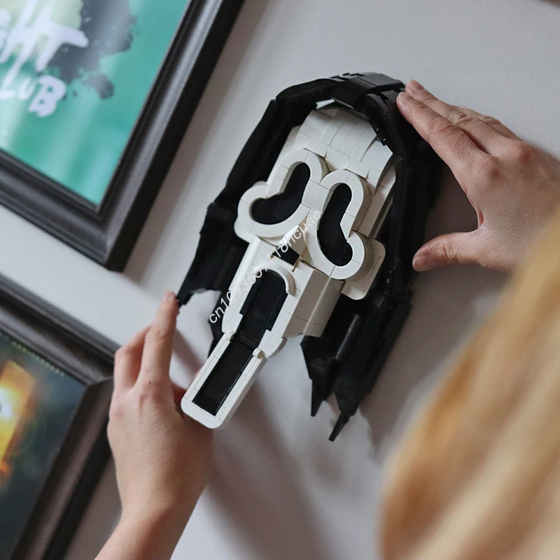 หน้ากากโกสต์เฟซจากภาพยนตร์เรื่องสcream จำนวน 542 ชิ้น ชุดตัวต่อ MOC แบบสร้างสรรค์ DIY เหมาะสำหรับเป็นของขวัญคริสต์มาสสำหรับเด็ก