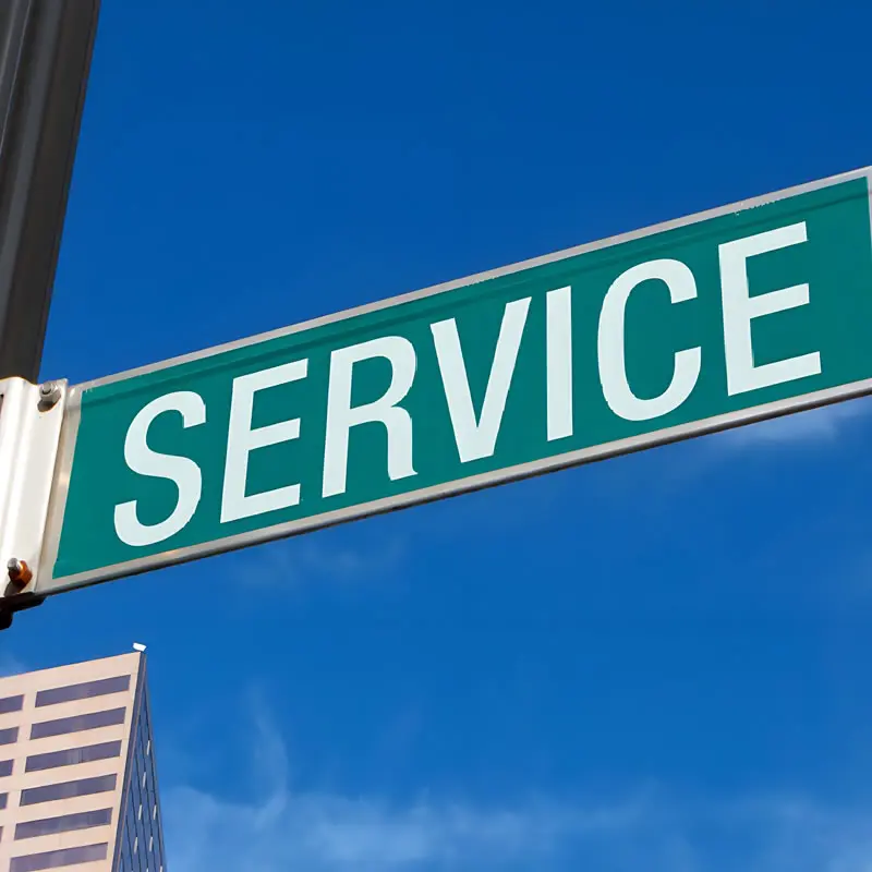 Dedykowane linki do obsługi klienta, ponownej wysyłki po uszkodzeniu, rekompensaty różnicy cenowej oraz rekompensaty opłat za wysyłkę.