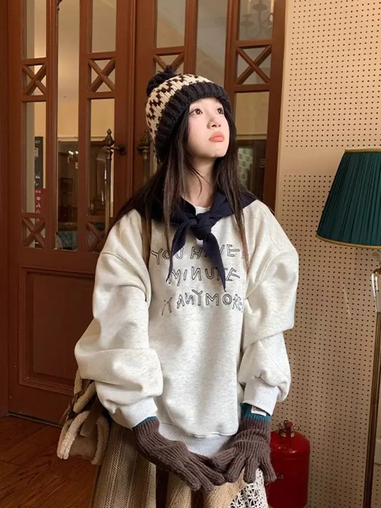 

Gagarich Velvet Women 2025 Autumn Winter New Collection Warm Comfortable Relaxing Loose Versatile Round Neck Top