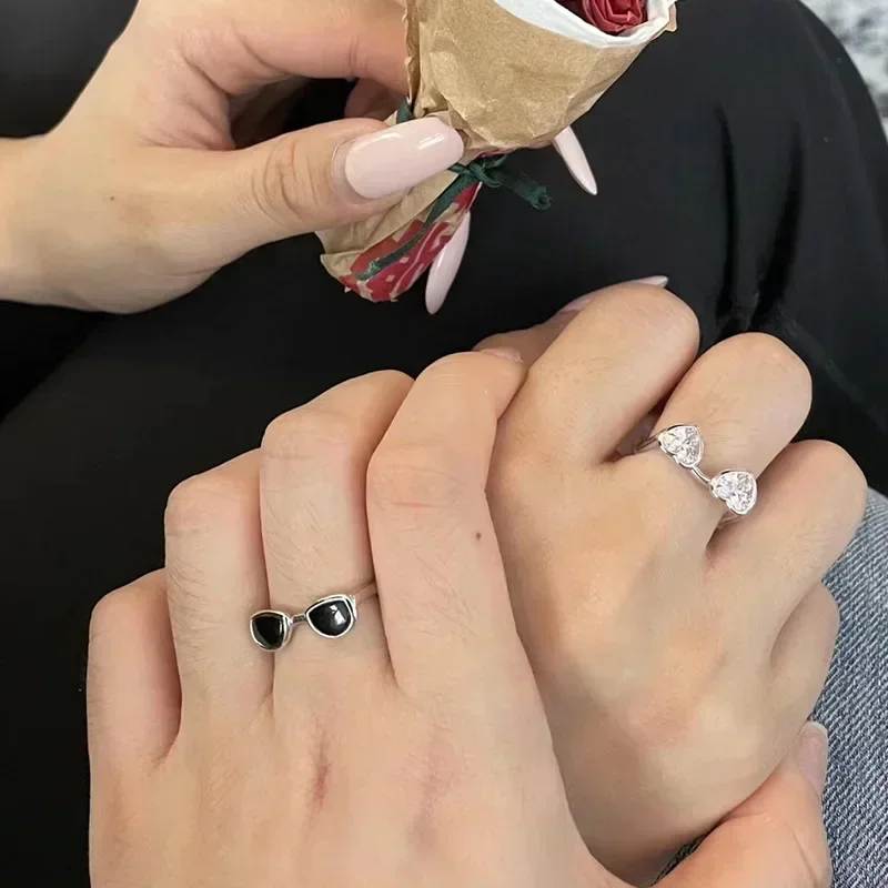 재미있는 귀여운 안경 모양 반지 귀여운 하트 선글라스 오픈 링 여성 남성 소녀 조절 가능한 미니 안경 손가락 장신구 선물
