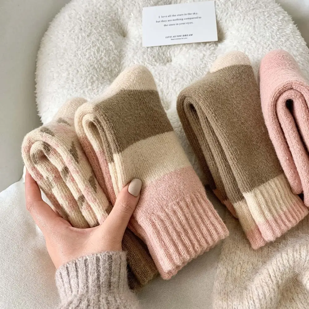 

Trendy Thickened Women's Socks Cold Proof Comfortable Mid Tube Socks Pink Color Warm Socks Daily Use
