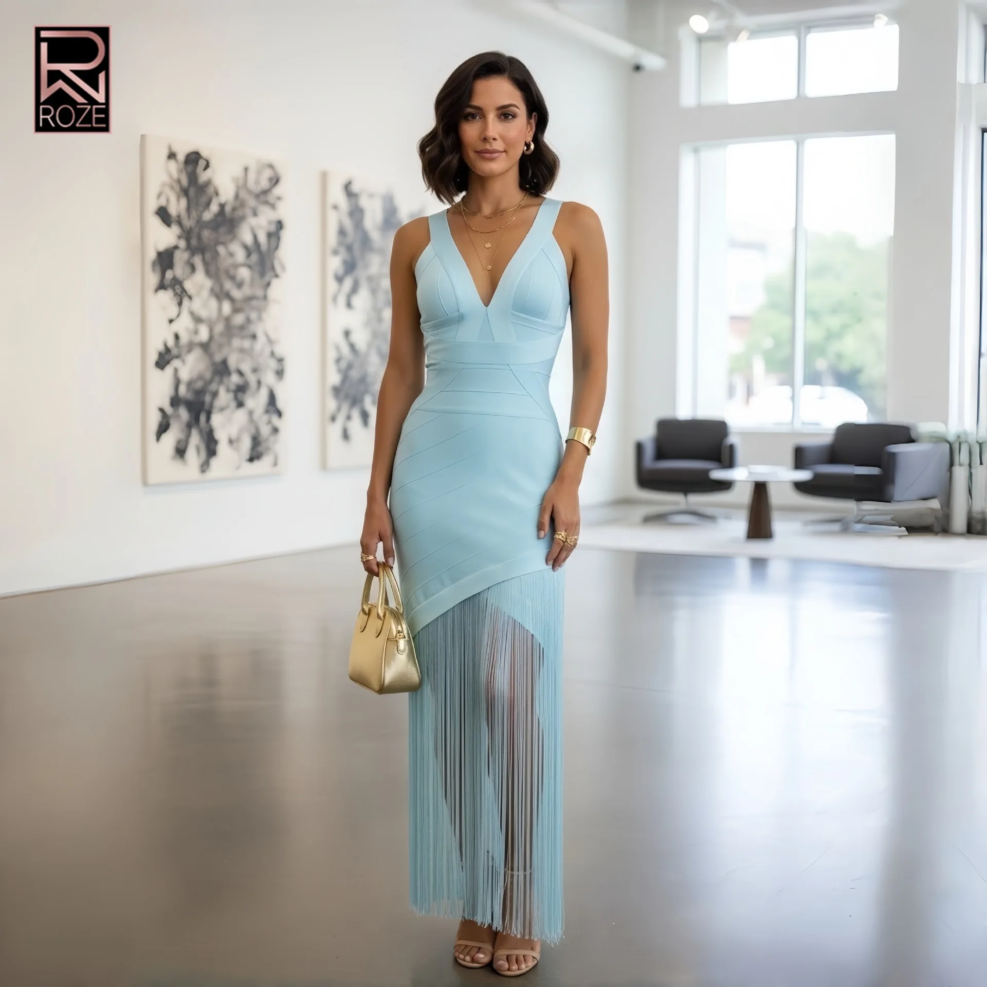 Sukienka wieczorowa damska ROZE, jasnoniebieska, satynowa, dopasowana, na studniówkę - dekolt w serek, ramiączka spaghetti, asymetryczne frędzle, na imprezę, typu bodycon