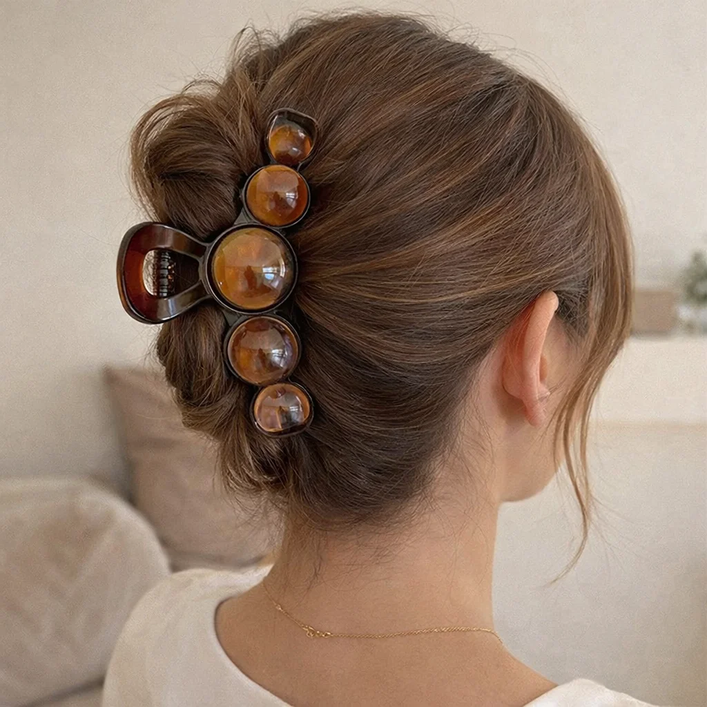 

Fashion Gradient Beaded Hair Claw Retro Geometric Hair Clip 11cm Plastic Hairpin Women's Hair Accessories