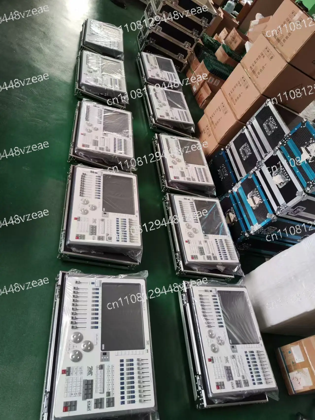 Stage Lighting Console, Professional DMX 16 Version Light Controller, Music DJ Mini Flight Case