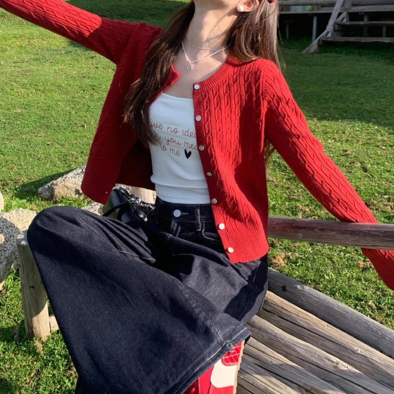 

Red Knitted Cardigan for Women, Early Autumn Atmosphere Outfit, Cable Knit Vintage Sweater, Spring and Autumn Coat Top.