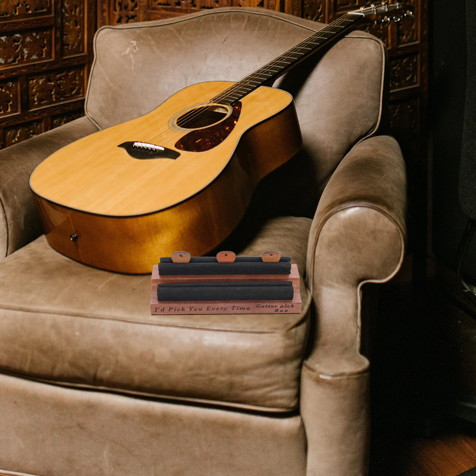 

1Set Wood Guitar Picks Storage Holder Case Smooth Lightweight Guitar for Folk Stringed Instruments Capo Organizer