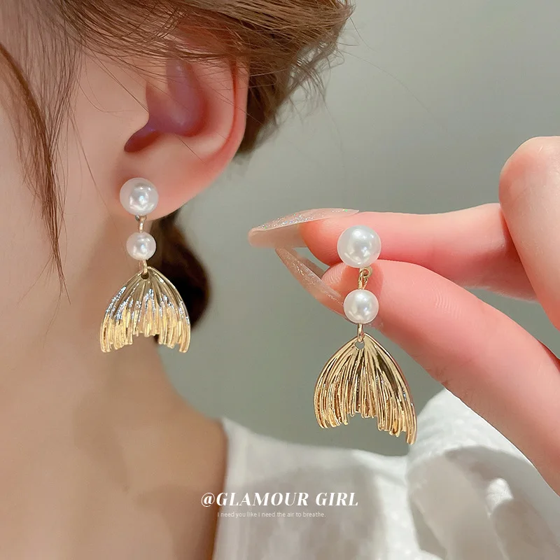 Silver needle fishtail pearl tassel earrings light luxury personality design sense earrings small niche all match high-grade sen