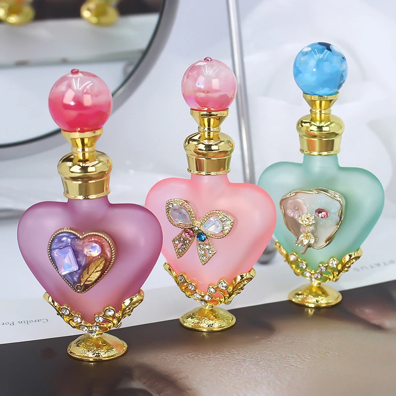 

1Pc 5ml Heart Metal Empty Refillable Perfume Oil Attar Bottle Glass Container Gift Home Decor Wedding Favors