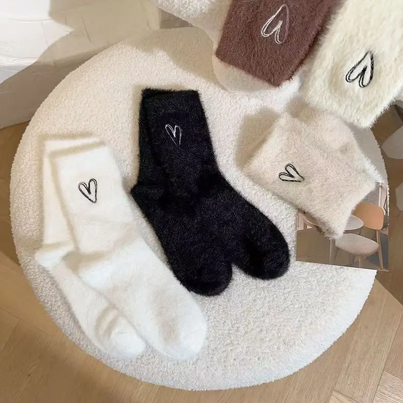 

5 pairs of cozy, simple, warm, and breathable socks with thermal lining for autumn and winter