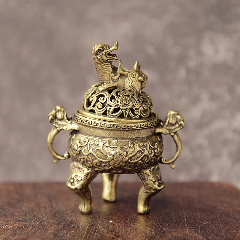 Antique Brass Qilin Head Censer Burner Mini Ornaments Chinese Ancient Beast Censer Cover Solid Copper Tea Desk Decor 6 styles