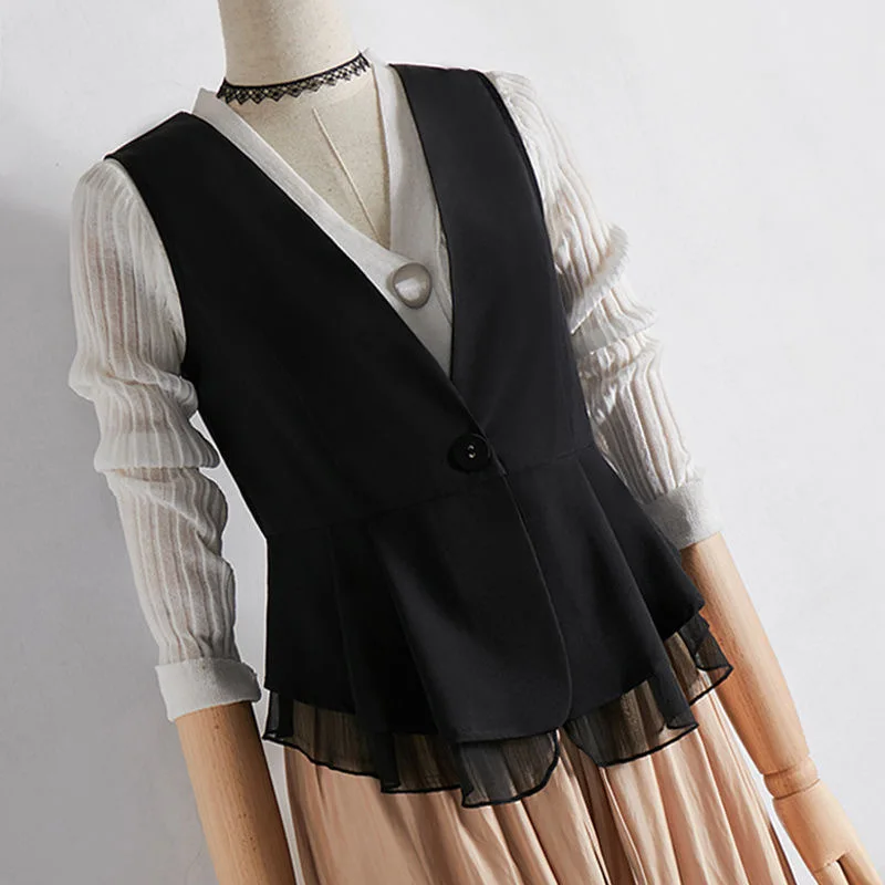Women's Short Chiffon Vest 2026 New Style Sleeveless Thin Blouse Fashionable Inner Wear Long Length Tunic Top from China