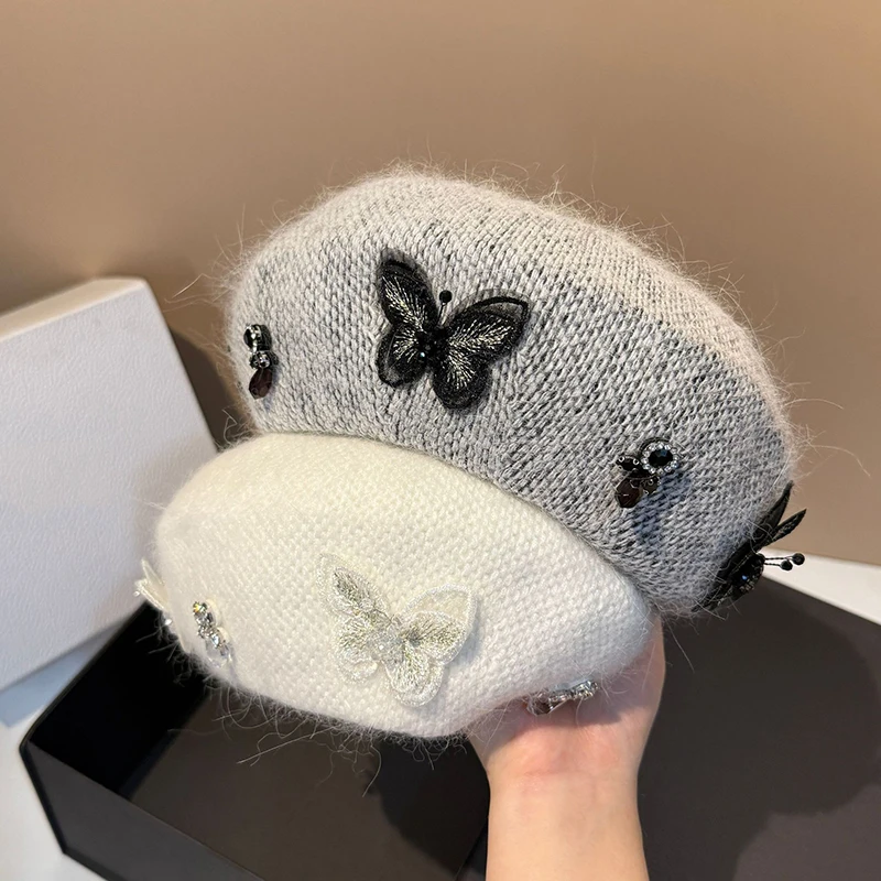 قبعة أنجورا شتوية للسيدات من بيريه إكسسوار دافئ للخريف والطقس البارد في الهواء الطلق