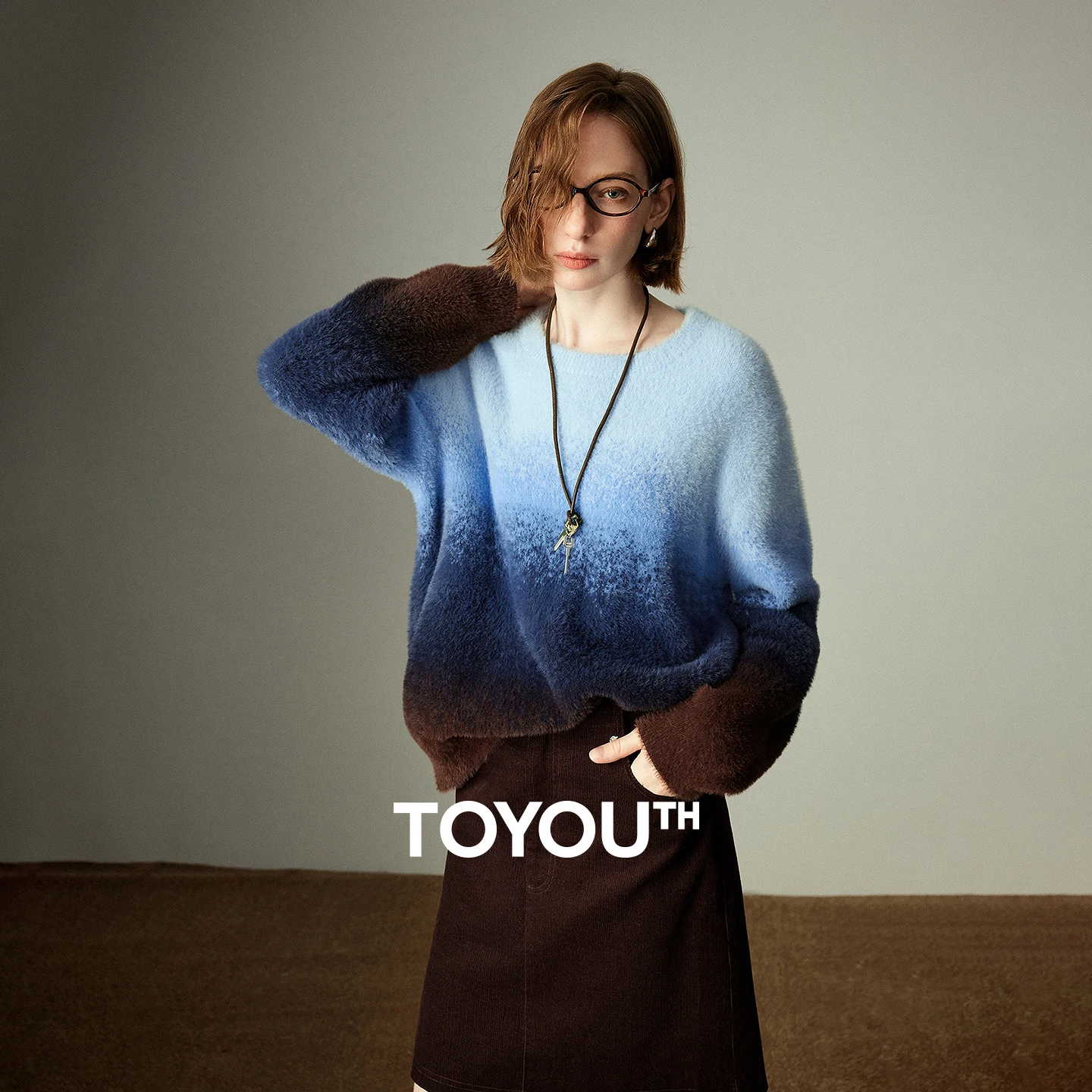 

TOYOUTH женский норковый свитер, новинка зимы 2025, свободный толстый теплый топ с круглым вырезом и градиентом