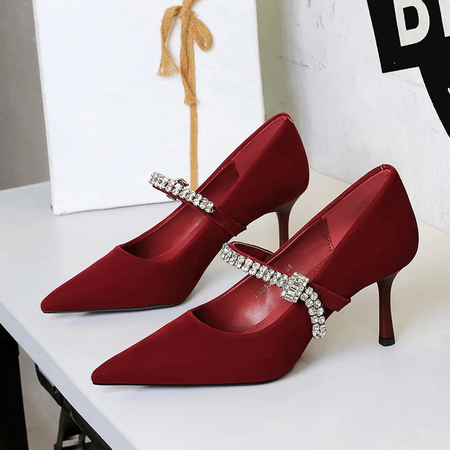 

European and American Pointed Shallow Mouth Rhinestone Word with Thin Heel High Heel Banquet Women's Single Shoes