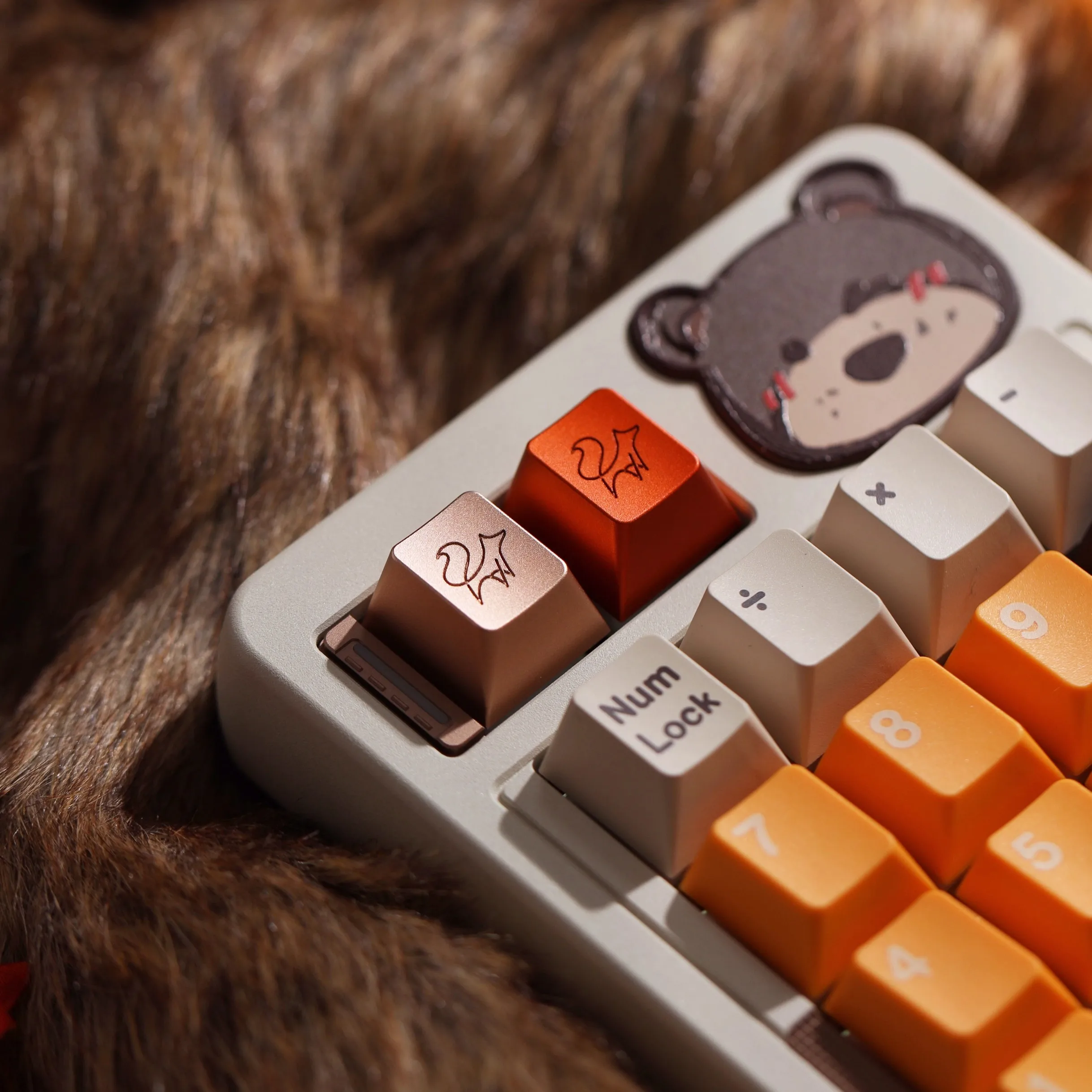 

Cute Fox Theme Artisan Keycaps 1U Kawaii CNC Aluminum Alloy Cherry Profile R4 ESC Custom Keycaps for Mechanical Keyboard Gifts