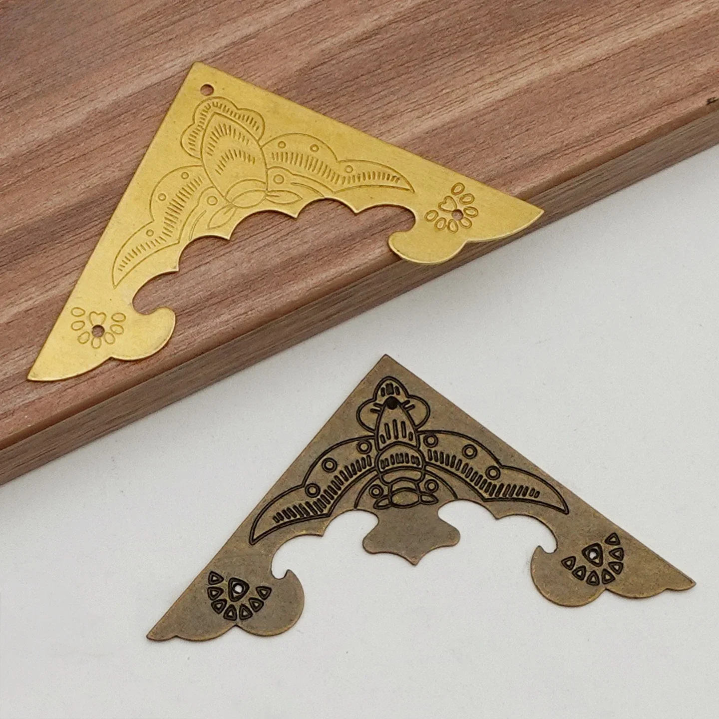 yes4pcs Bat Shape Decorative Corner Protector Vintage Metal Guard For Wood Jewelry Box Antique Style Furniture Edge Cover Protec