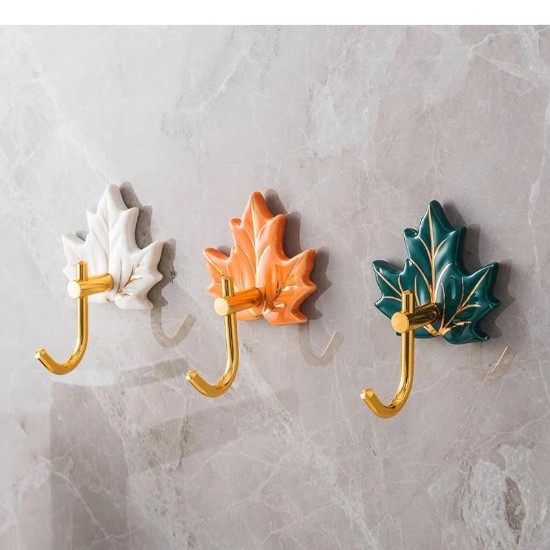 Gancho de hoja de arce sin perforaciones, cerámica nórdica de alta calidad para pared de salón, buena decoración, toalla de baño, bola de baño