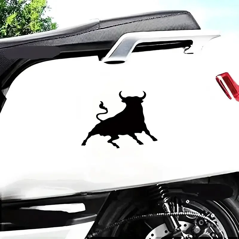 Pegatina de vinilo impermeable con diseño de toro español de 13x10 cm, calcomanía gráfica de ganado para coches de carreras, motocicletas, accesorio exterior universal