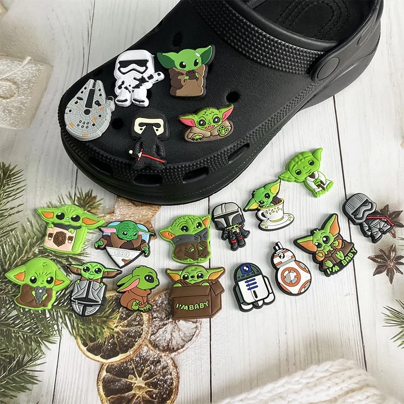 8-55pcs 미니소 디즈니 만화 신발 참 장식품 PVC 클로그 샌들 정원 신발 액세서리 장식 버클 어린이 친구 선물용