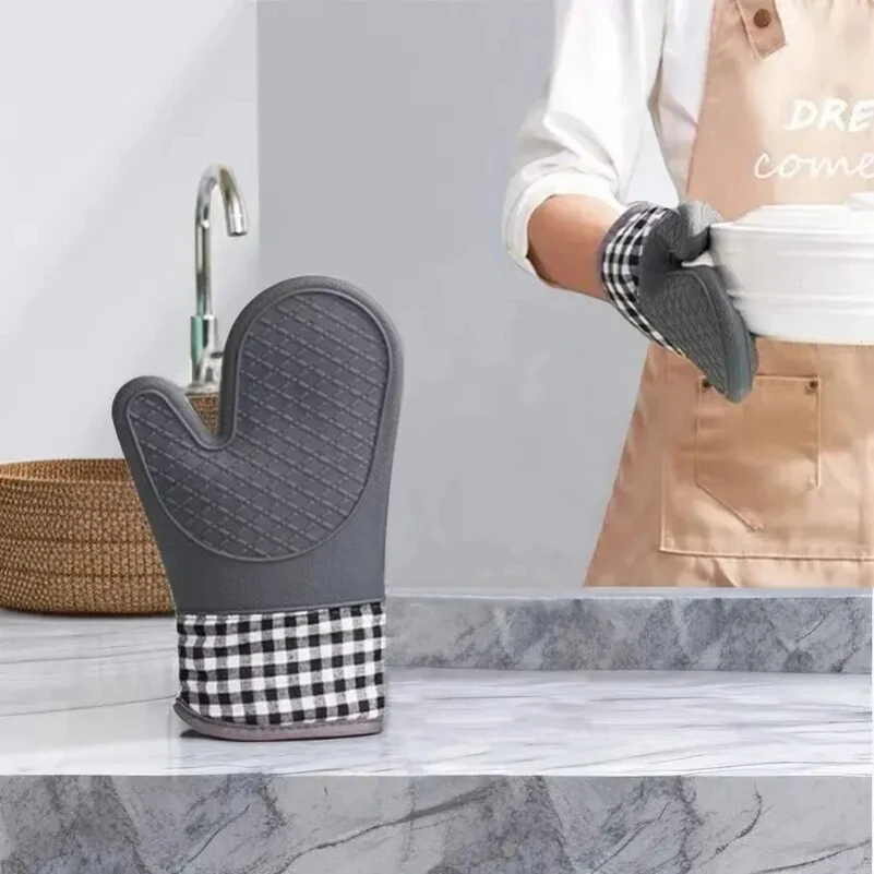 

Silicone Insulated Glove, Anti Slip, Lengthened, Thickened, High-Temperature Resistant Kitchen Anti Scalding Device
