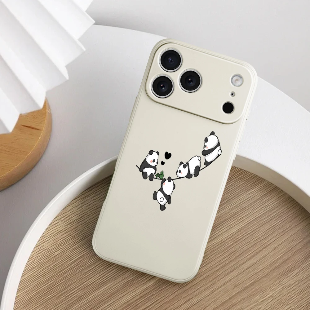 حافظة هاتف باندا لطيفة لهاتف آيفون 17 ProMax 17 Air 16 15 14 13 12 11 Pro Max XS Max7 8 Plus 16e 16 Plus غطاء من البولي يوريثان