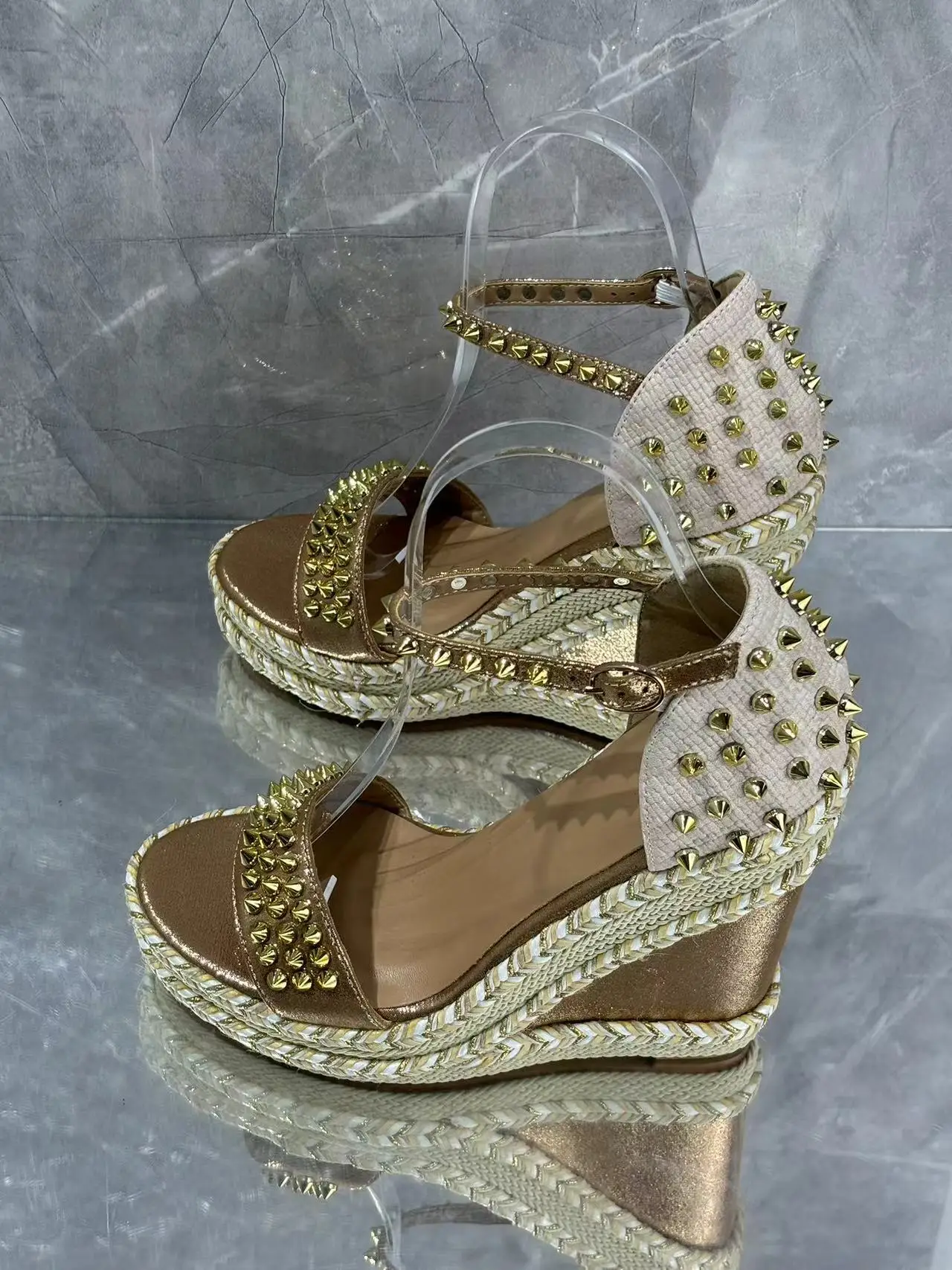 

Color-Blocked Rivets Wedge Heel Straw Sole Sandals Open Toe Buckle High Heels Casual Comfortable Breathable Women Shoes