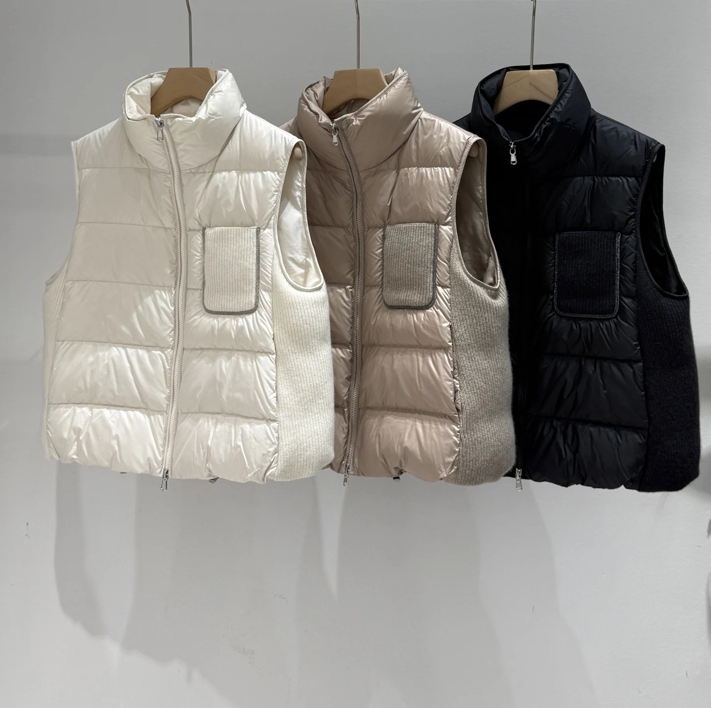 2026Women's Autumn Stand-Collar Cashmere-Blend Down Vest with Pockets