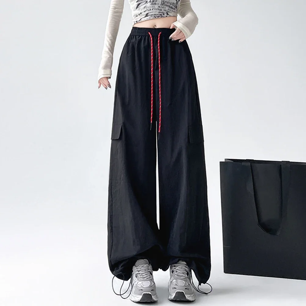 ชุดเอี๊ยมเอวสูงแบบมีเชือกหลวมเหมาะสําหรับการสวมใส่พักผ่อน สีดํา มีจําหน่ายในขนาด S-XXL สภาพใหม่เอี่ยม