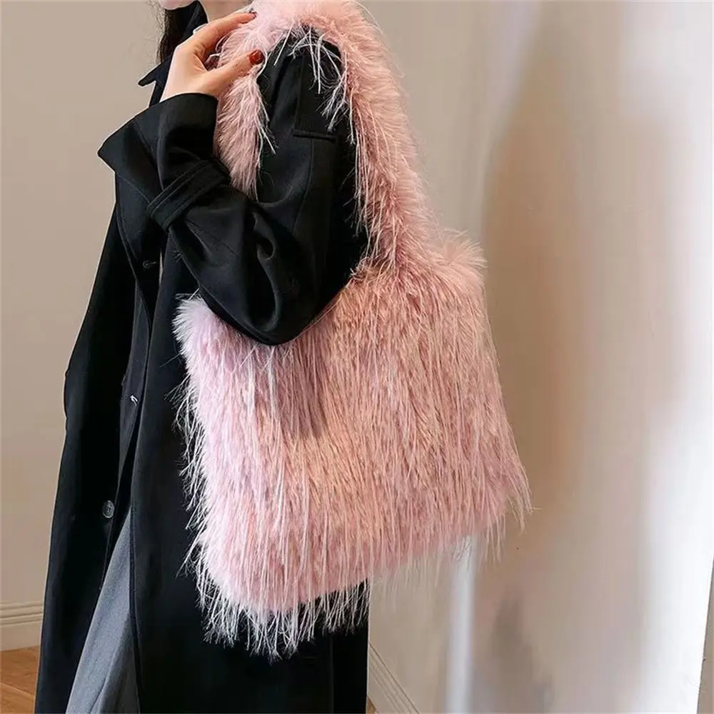 Trendy Long Tassel Shoulder Bag Plush Faux Fur Tote Handbag Large Capacity Furry Underarm Bags for Female