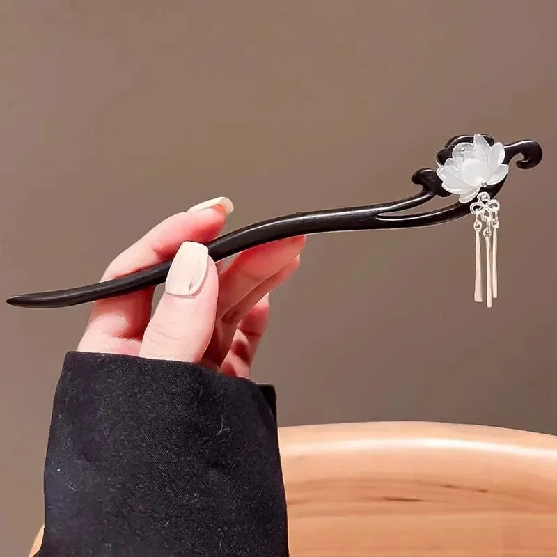 

Vintage Black Lotus Imitation Sandalwood Hairpin For Women Chinese Style Fringe Wood Hair Stick Hairpin Hair Accessories