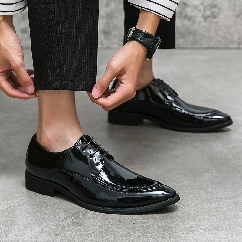 Men's Retro Pointed Toe Leather Shoes  Attire Business Loafers Comfortable Casual Oxford Shoes Men's Barber Shop Leather Shoes