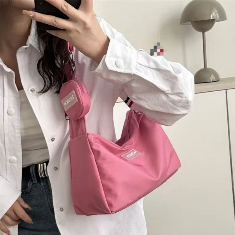 

2025 Teenage School Shoulder Bag Fashion Korean Version Large Capacity Women Crossbody Bag Casual Versatile Lightweight Handbag