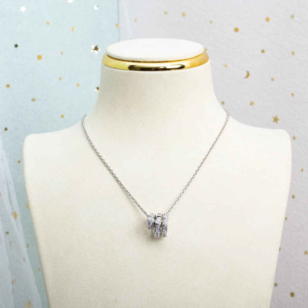 

2025 new diamond studded snake bone necklace, fashionable and versatile, classic style, high luxury