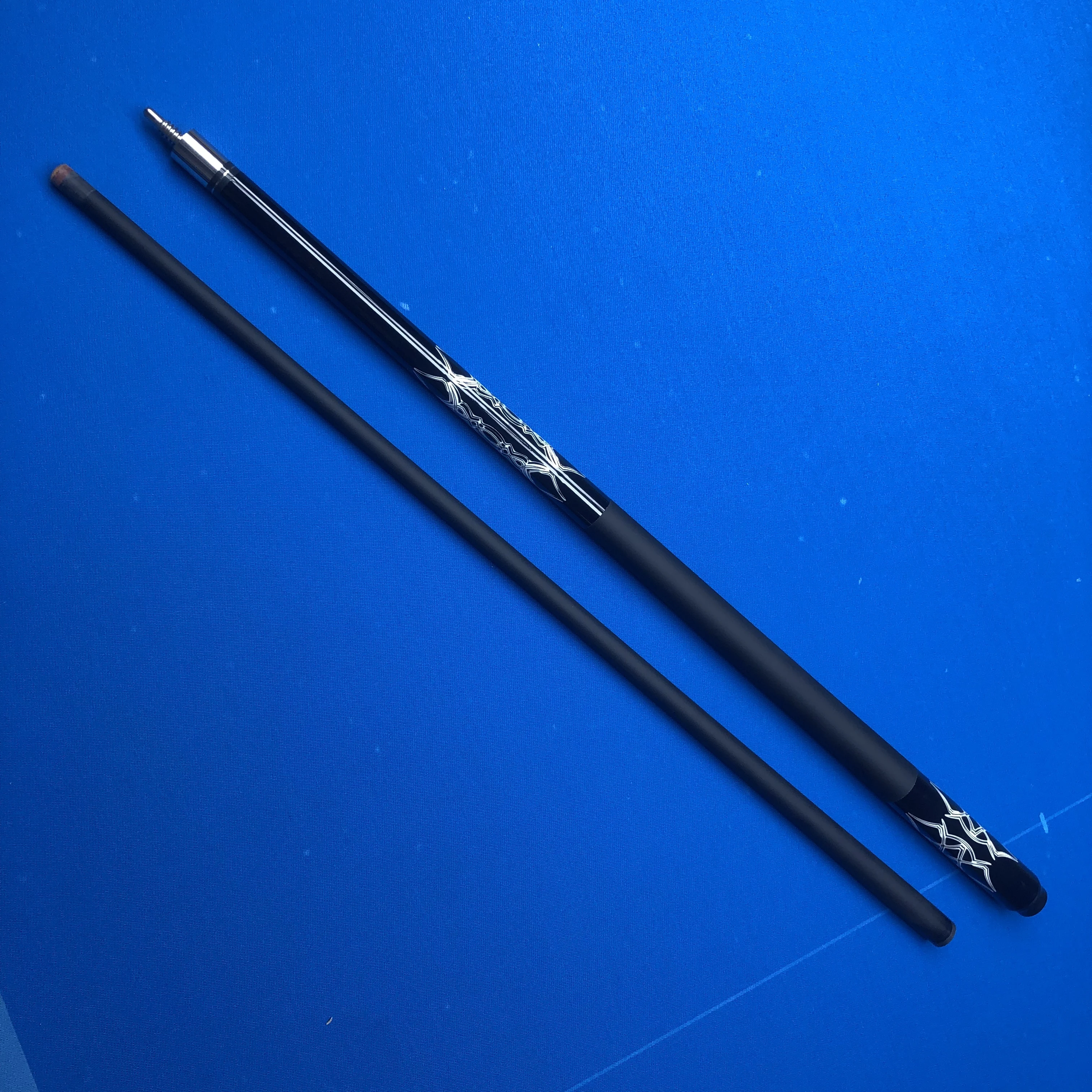 

Бильярдный кий из стекловолокна 13 мм, 146 см, профессиональный, с быстросъемным соединением из нержавеющей стали, для американского бильярда (9 шаров) и карамболя