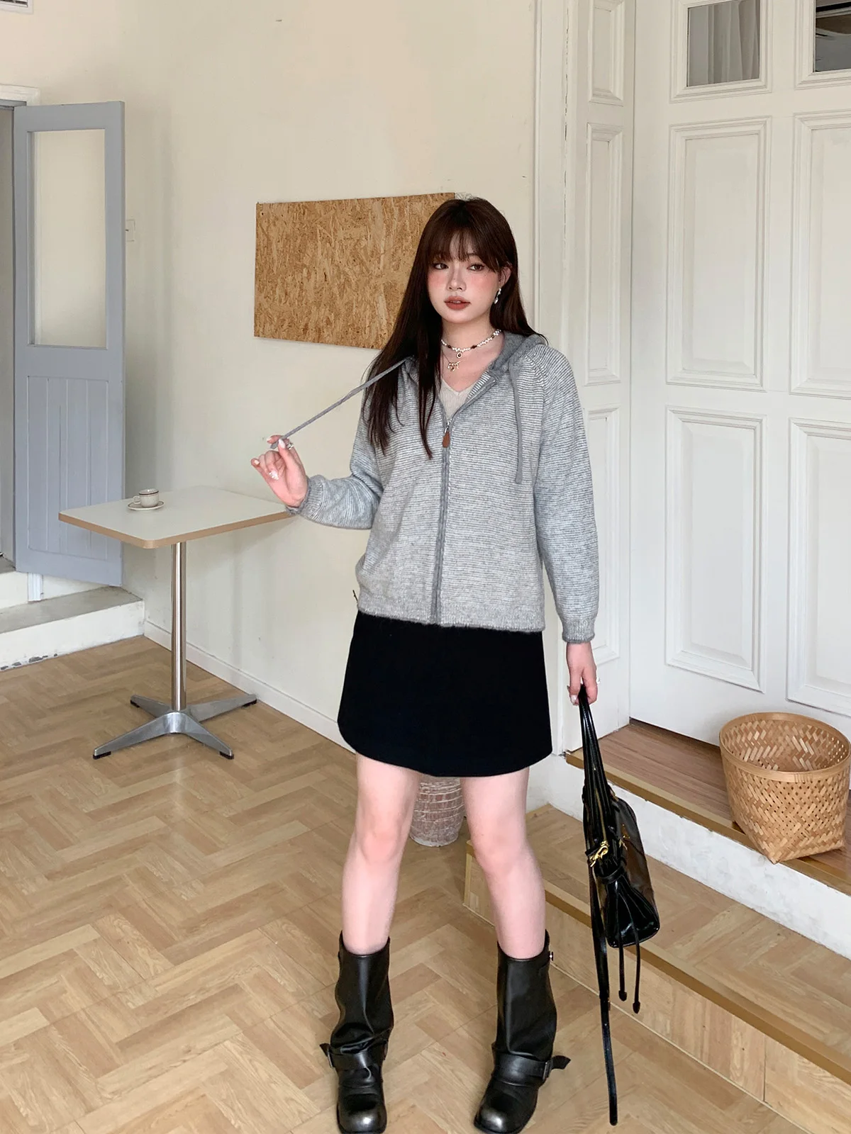 

Уличный повседневный полосатый вязаный кардиган с капюшоном больших размеров, свитер-жакет для женщин, короткое пальто на осень-зиму, полиэстер, нейлон