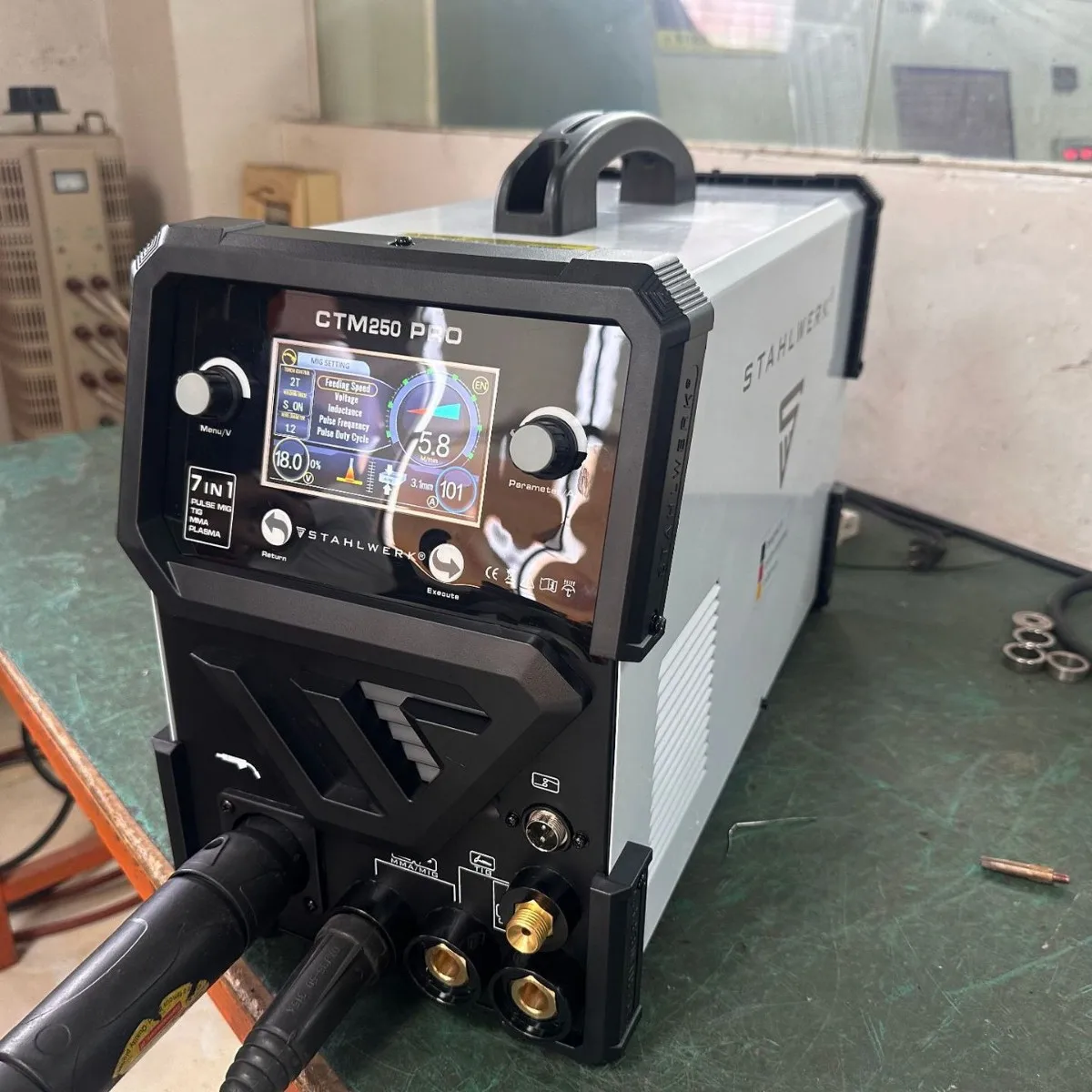 

MIG Gas Shielded 7-in-1 Welder DC Welding Tool with Aluminum Welding & Cutting Function