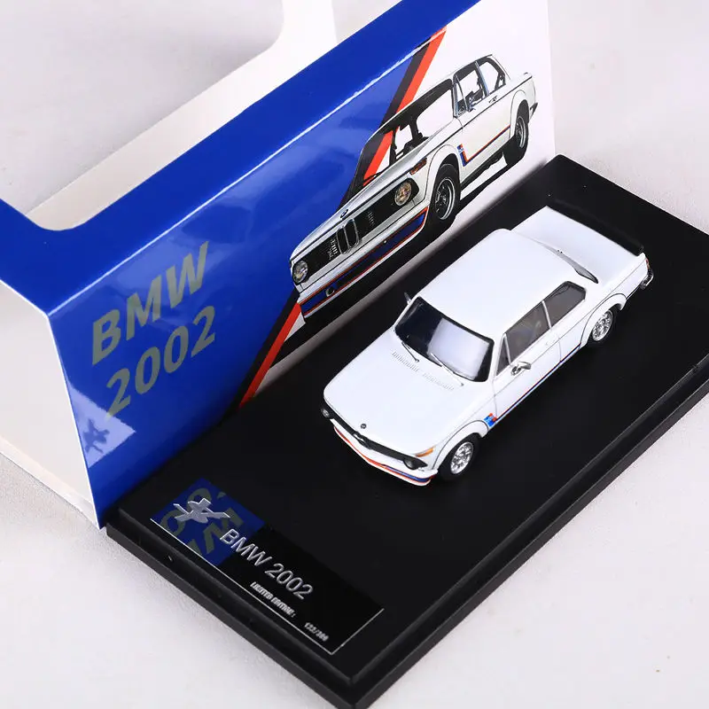 YS Diecast 1/64 مقياس BMW 2002 توربو سبيكة نموذج سيارة لعب للأولاد هدية ألعاب أطفال الأولاد