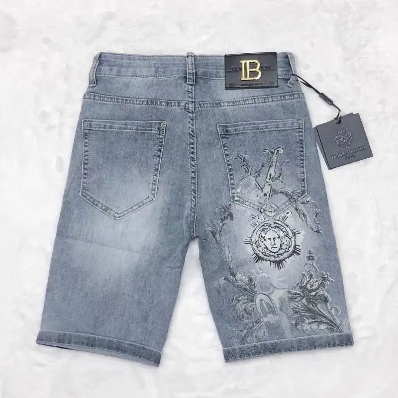 Spring/summer 2022 new ripped jeans, male embroidery, casual spirit, young man\'s five-cent pants, fashionable brand beggar pants