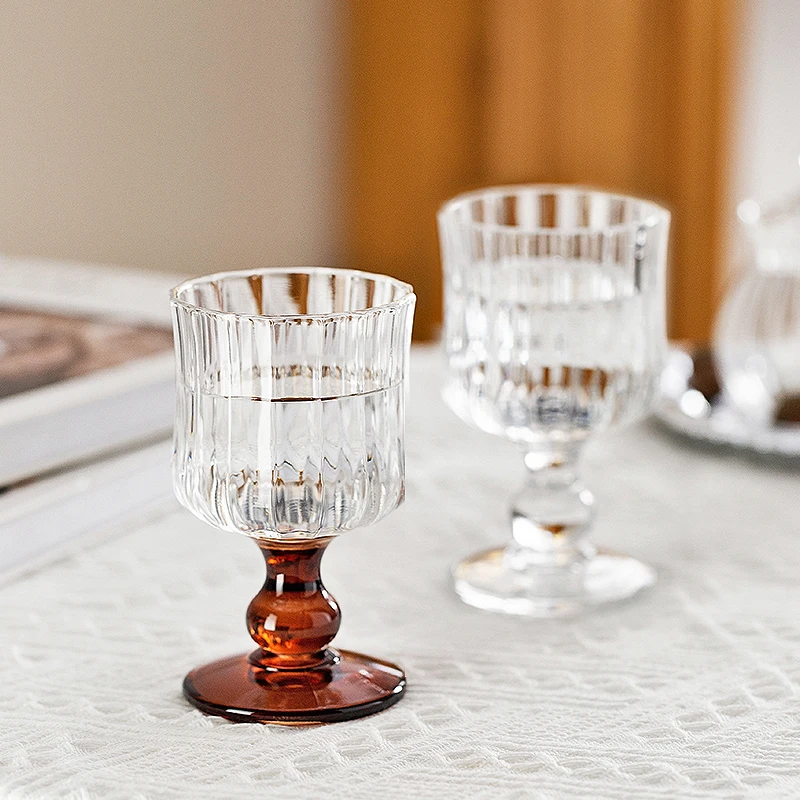 Old Fashion Glasses Hot Red Wine Goblet Elegant Glass Drinkware for Home Bar Wedding Party 1PC Vintage Drinking Glasses