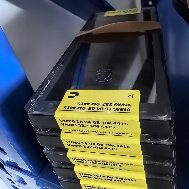 

Hard alloy cutting blades VNMG160408-QM 4415