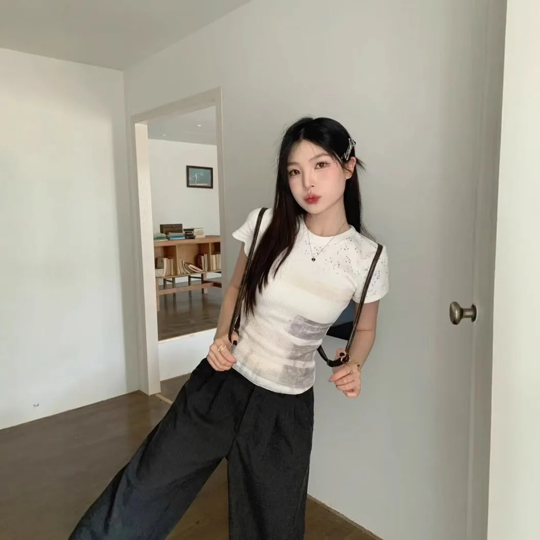 قميص نسائي بأكمام قصيرة وتصميم تاي داي ضيق، نمط عصري للأعمال والمنزل، مصنوع من النايلون والليكرا، أكمام عادية، قمة أنيقة للصيف