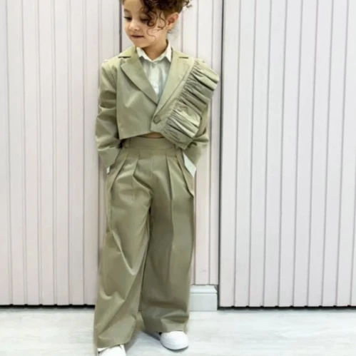 Girls Skirt 2025 Spring and Autumn New Childrens Clothing Girls Baby Fashion Unilateral Lace Casual Trousers Two Sets Simple