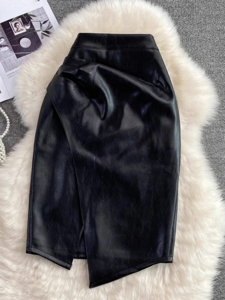 

REALEFT Vintage High Waist PU Leather Skirts Female 2026 New Fashion Irregular Split Slimming Pencil Pleated Skirts for Women