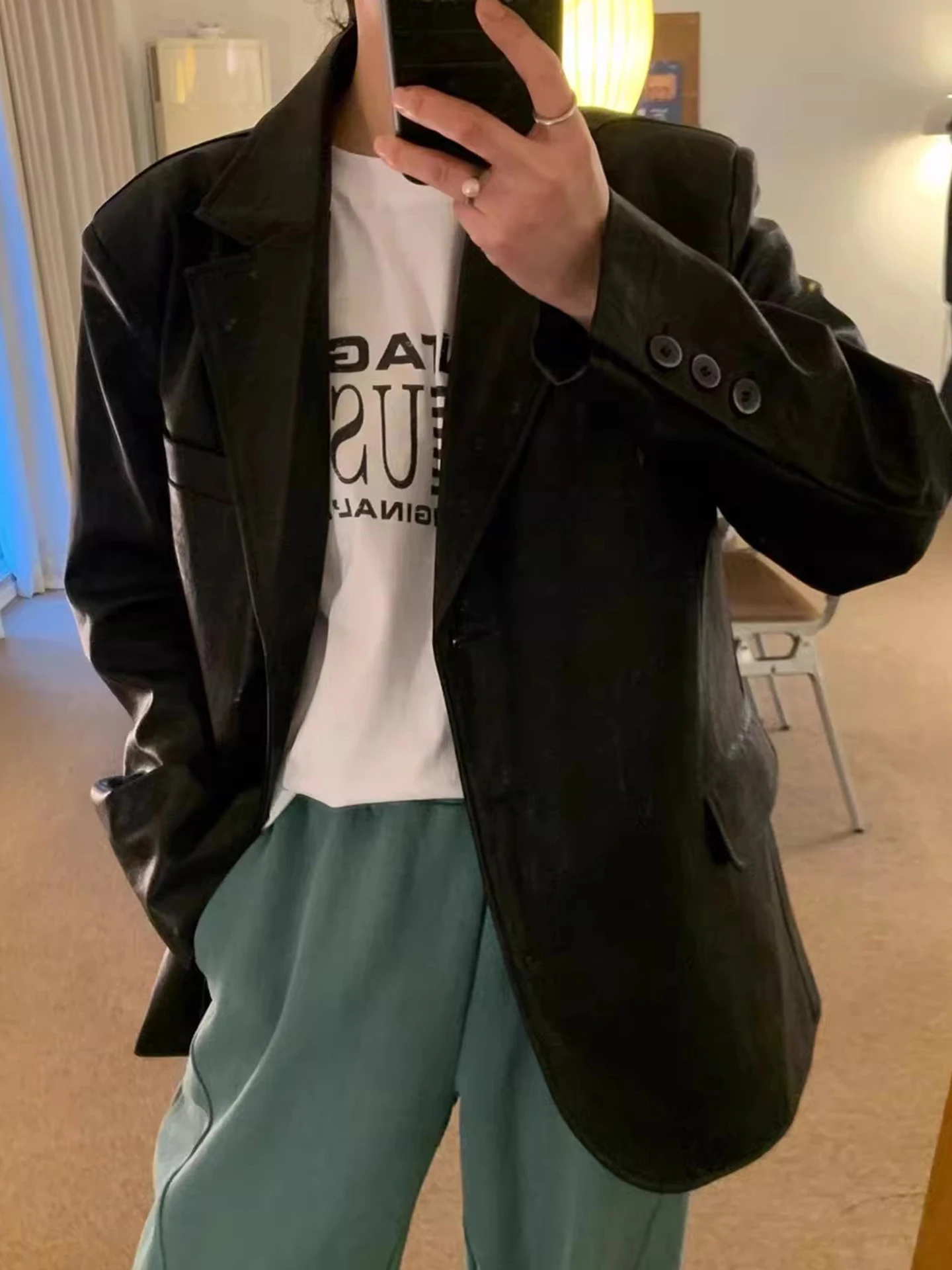 Ele 컬러 PU 가죽 자켓 여성용 이른 봄 새로운 루즈한 다용도 슈트 칼라 싱글 버튼 탑