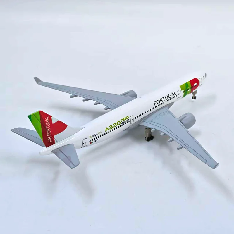 Circa 20 cm di lunghezza A330 modello di aereo in lega collezione statica decorato regali di festa giocattoli regalo souvenir