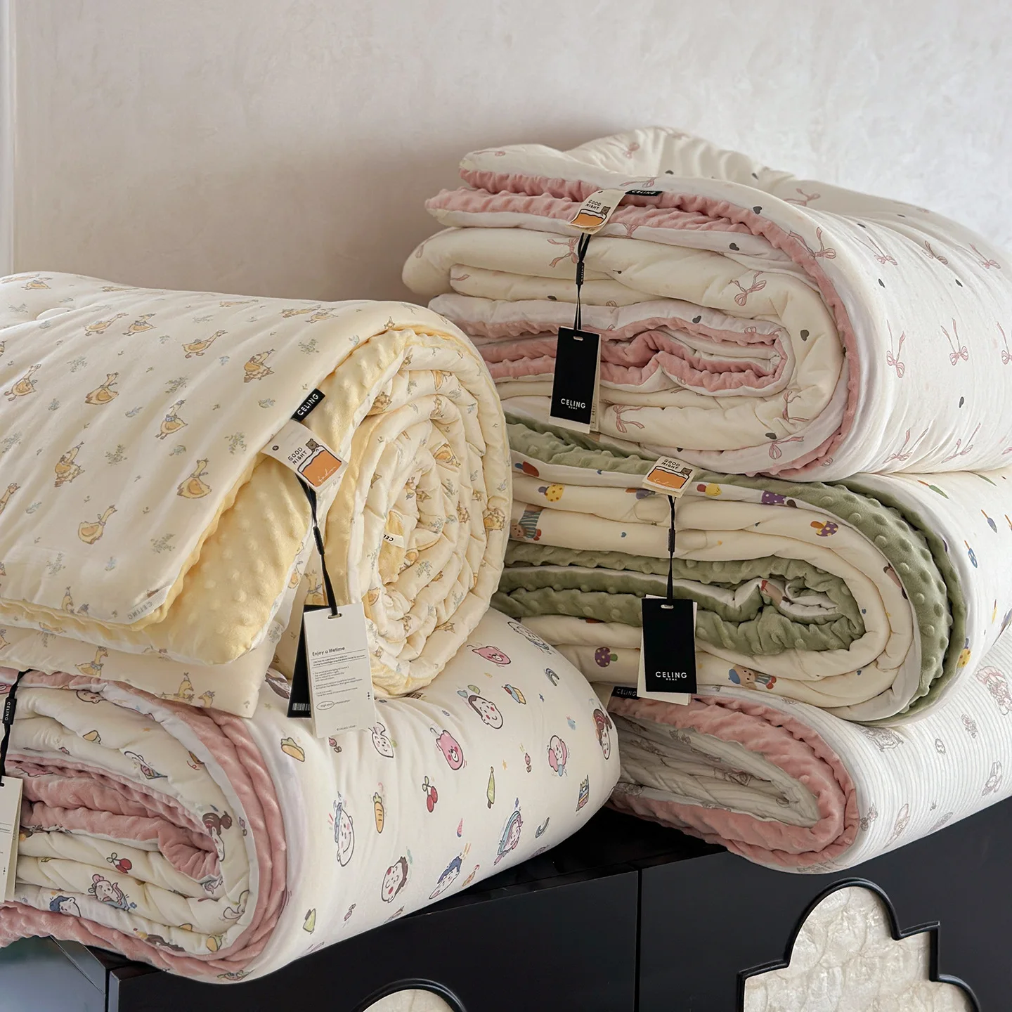 

Утепленный трикотажный хлопковый фланелевый наполнитель для одинарных и двуспальных кроватей Celing Autumn Winter, моющийся, теплый, уютный, из шерсти и полиэстера.