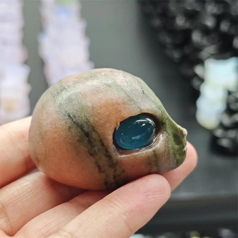 Natural Quartz Stone Alien Skull Healing Fengshui Gemstones HomeDecoration Holiday Gift 1PCS view 5